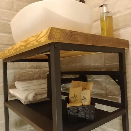 Hasu בית הארחה טרני