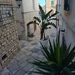 Hasu בית הארחה