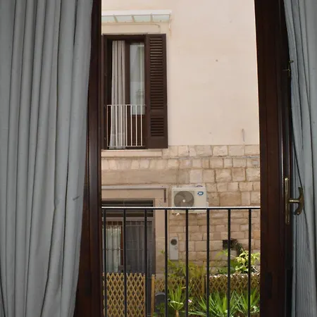 Hasu Guest house *