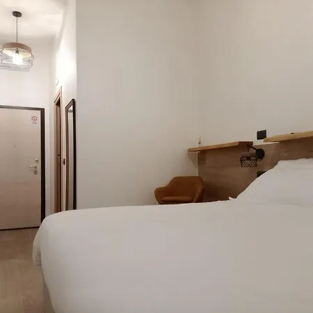 Hasu Guest house *