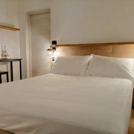 Hasu Guest house *