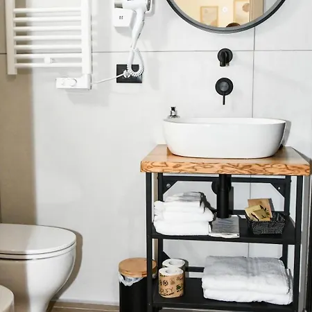 Hasu ゲストハウス 3*